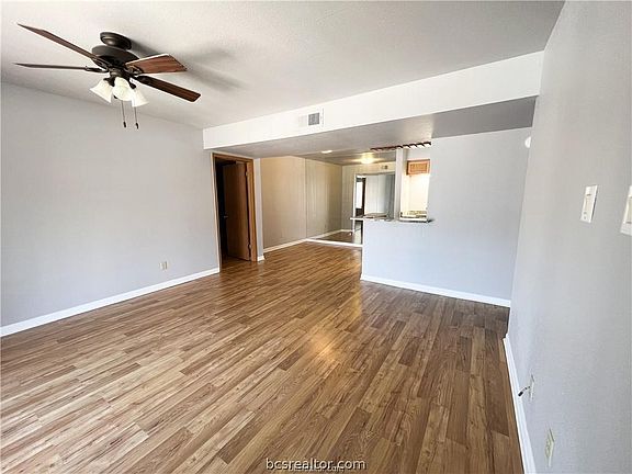 3rd image of 904 University Oaks Blvd APT 88
