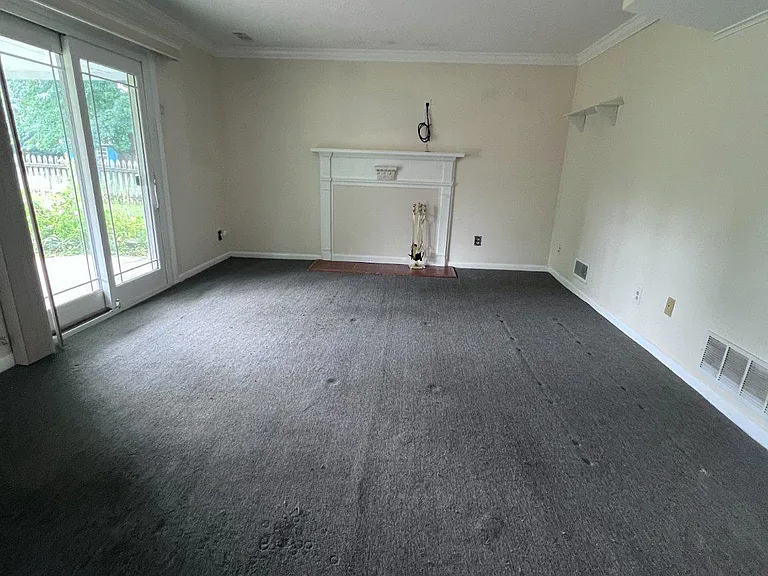 8407 Thornton Rd — Photo 9