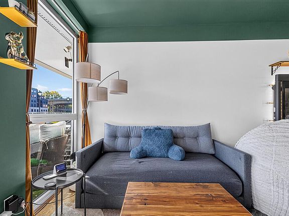 4th image of 1902 N Commerce STREET #111