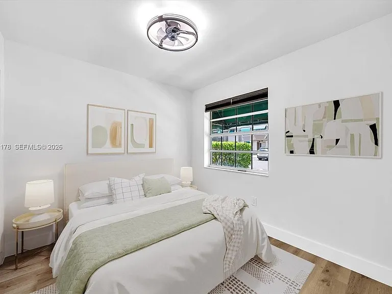 12370 SW 52nd St — Photo 8