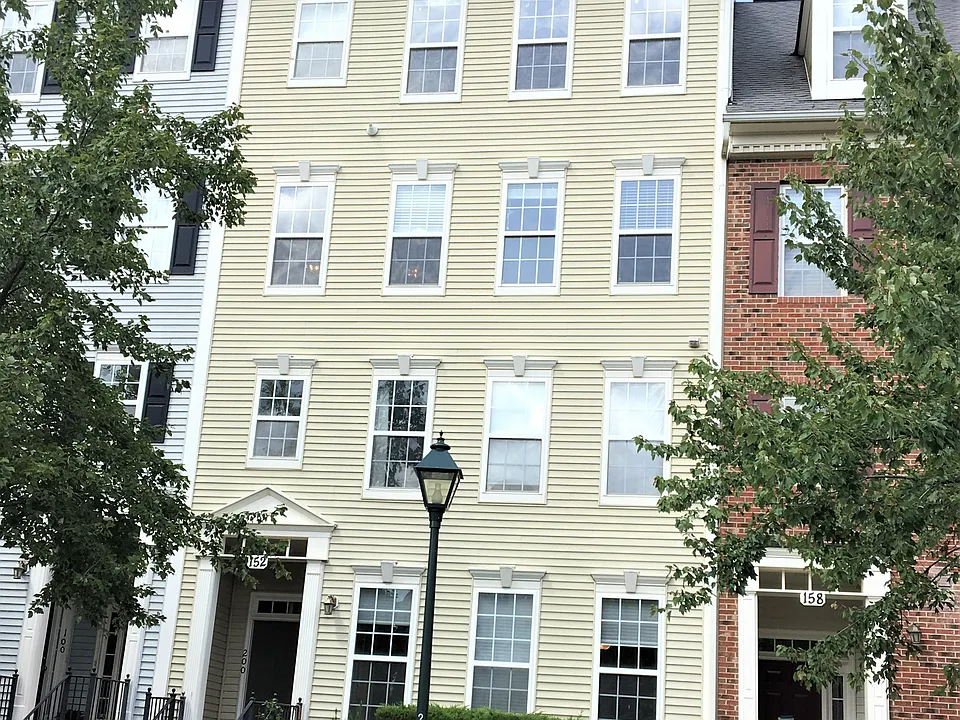 152 Mill Green Ave #200