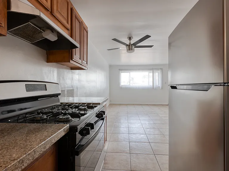 15741 Blaine Ave — Photo 35