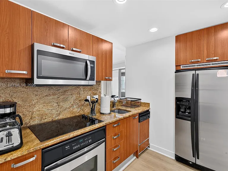 1395 Brickell Ave #2813 — Photo 7