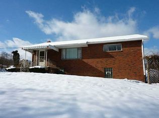 1823 Ridge Ave, Coraopolis, PA 15108