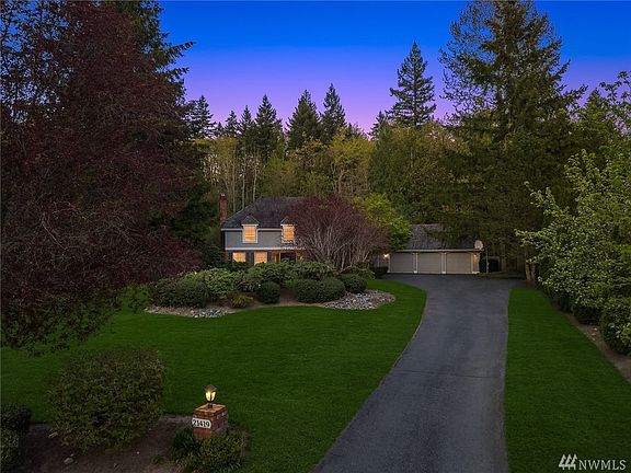 Welcome home to Hunters Glen