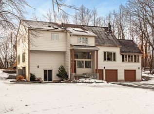 2208 Totem Trl, Minnetonka, MN 55305