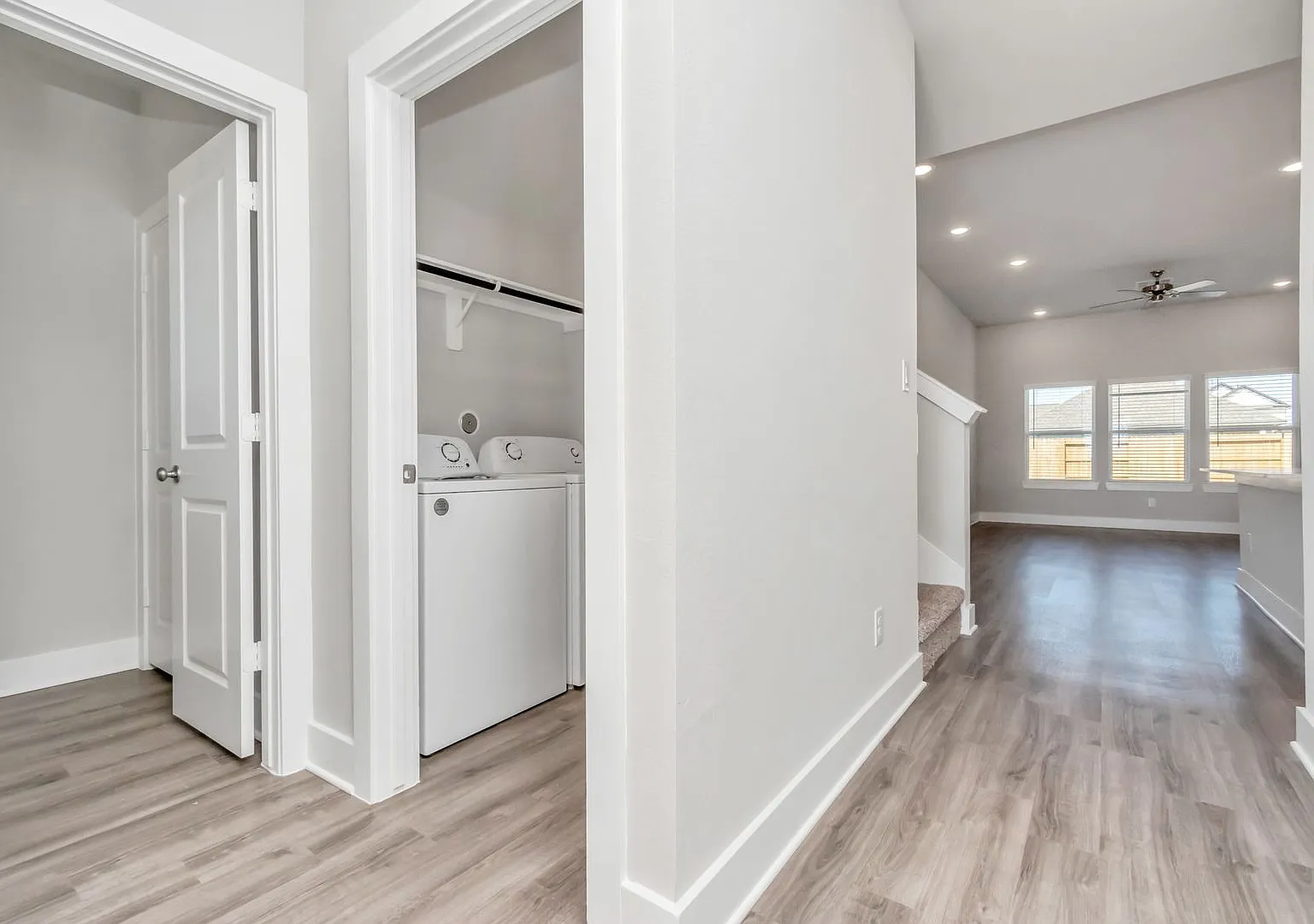 Welcome to the Cypress Smart Style, Contemporary Comfort. — Photo 4