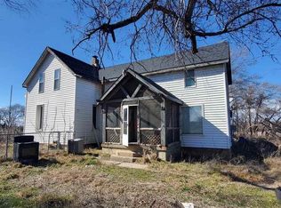8866 E Lyons Creek Rd, Junction city, KS 66441