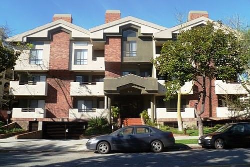 1st image of 621 N Louise St APT 3