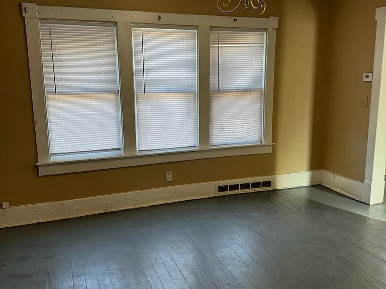 2802 Laurel Ave — Photo 6
