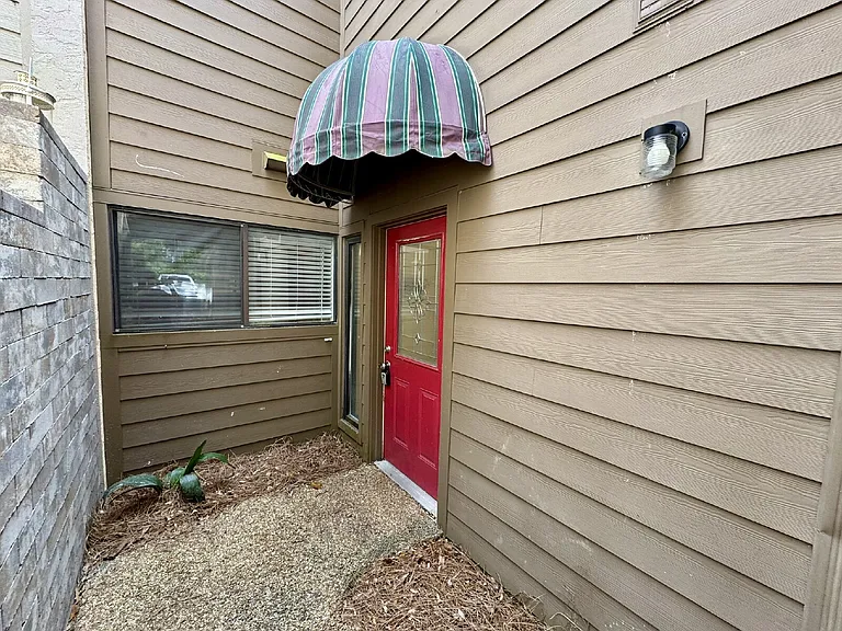 300 Cherry St #4 — Photo 2