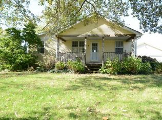 1793 N 2200 East Rd, Moweaqua, IL 62550