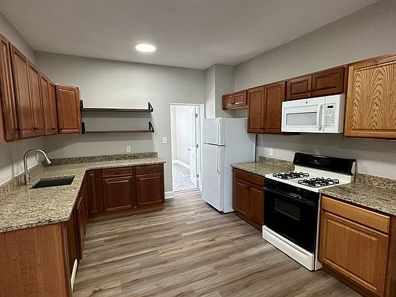 5th image of 3 N Wells Ave Floor 1