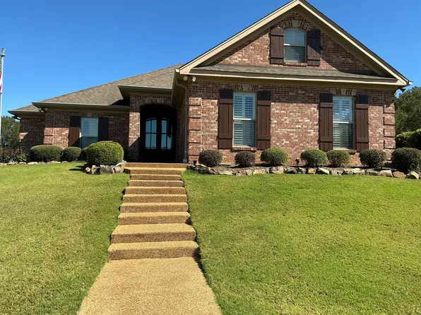 111 Laurel East Cv, Starkville, MS 39759