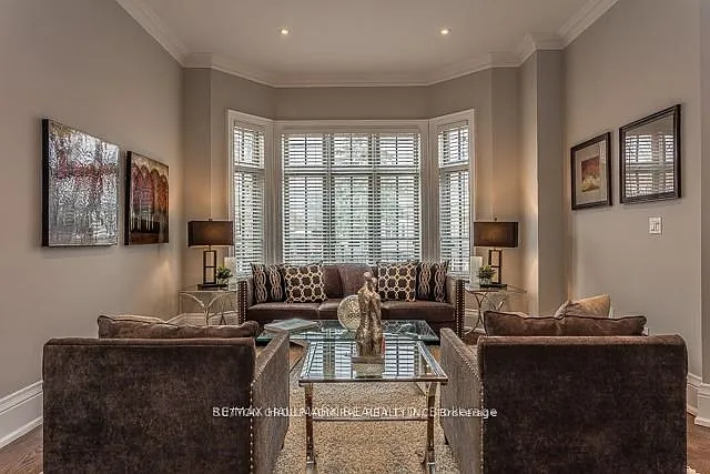 21 Dunblaine Ave — Photo 2