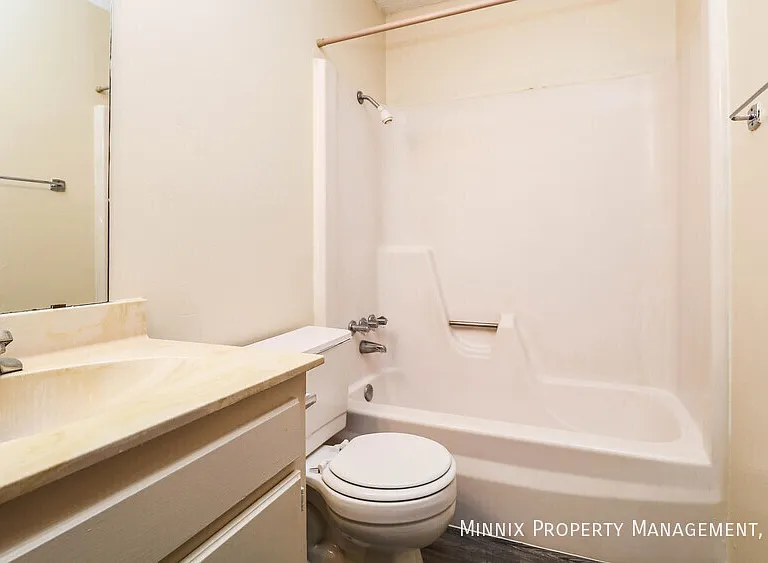 500 4th Ave #22 — Photo 22