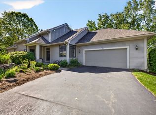 72 Woodcliff Ter, Fairport, NY 14450
