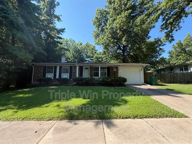 762 Del Marco Dr — Photo 1