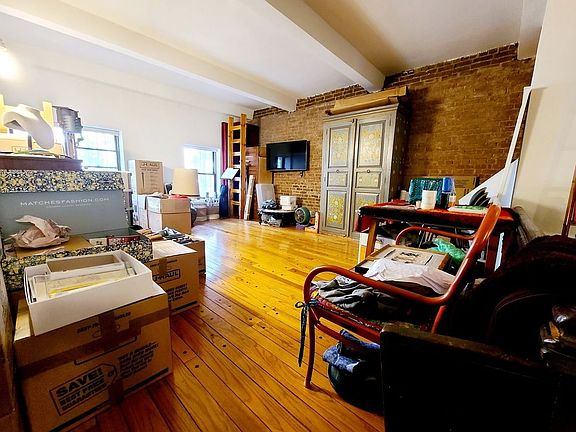 5th image of 44 W 74th St #1F