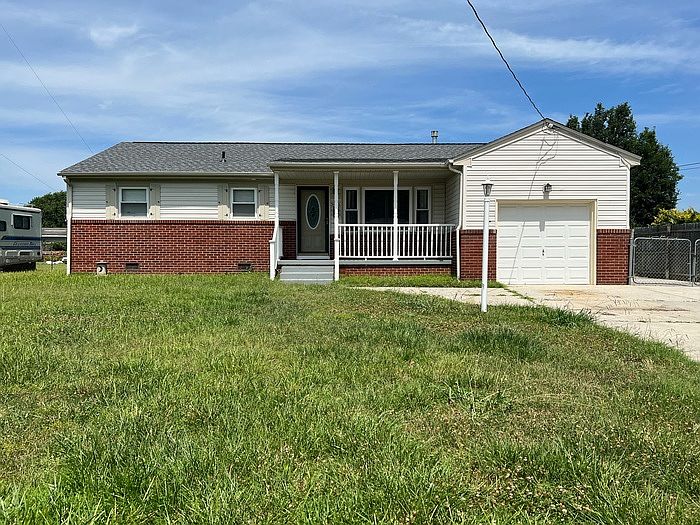 1st image of 5456 Shadowwood Dr
