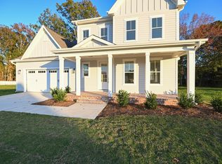 221 Old Hickory Dr, Raleigh, NC 27603