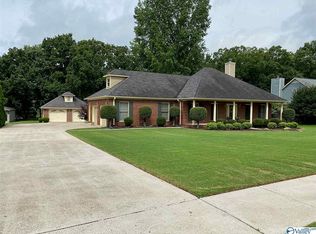 122 Henson Dr, Huntsville, AL 35811