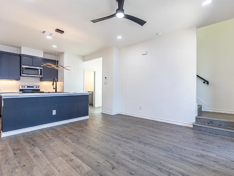 118 Shenandoah St #202 — Photo 17