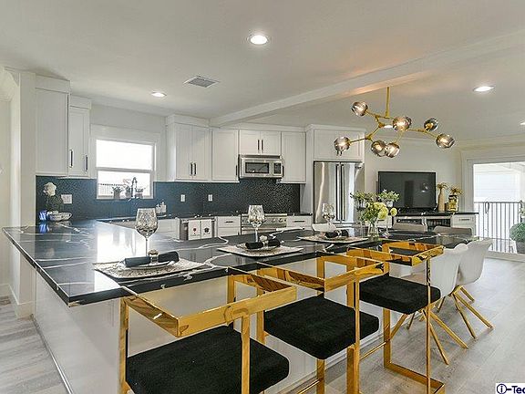 5th image of 4614 Ocean View Blvd