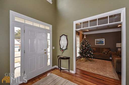 3rd image of 105 Brookgrove Ln
