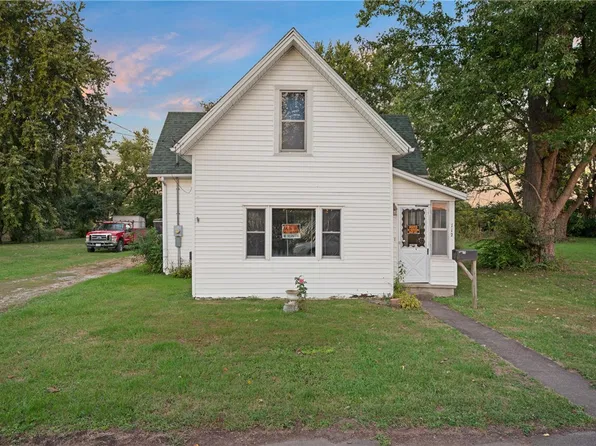 112 N Austin St, Paris, IL 61944