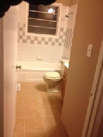 4493 Errington Rd photo 1