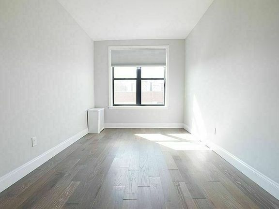 4th image of 48-40 48th St #3R