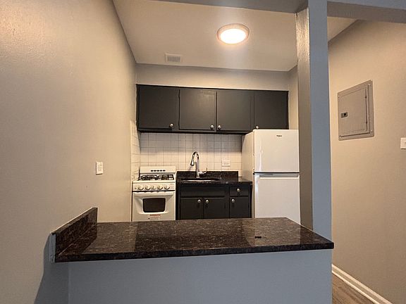 4th image of 3331-53 Commercial Ave #819B48536