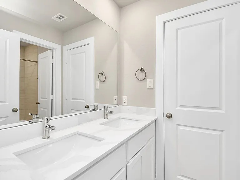 21035 Bay Village Dr #A — Photo 35