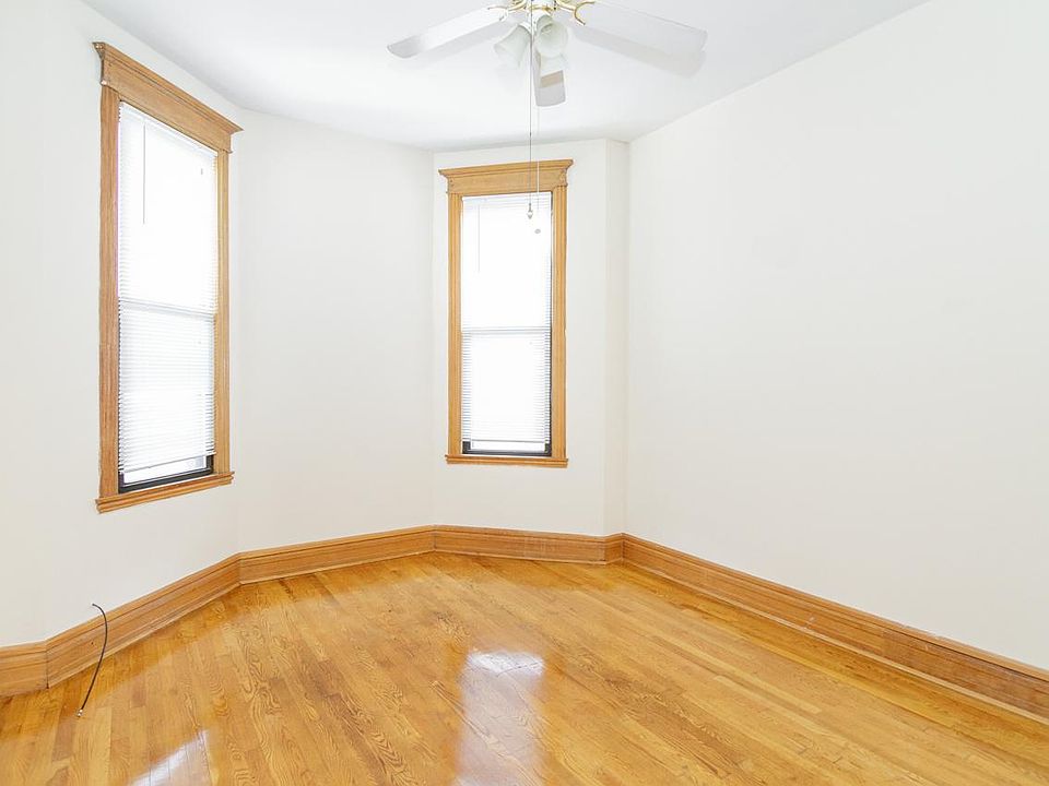1st image of 3525 N Wilton Ave #1M
