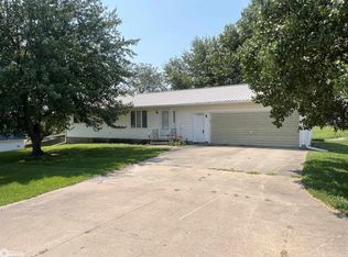 2146 S 32nd St, Fairfield, IA 52556