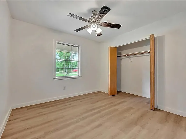 801 Duren St — Photo 12