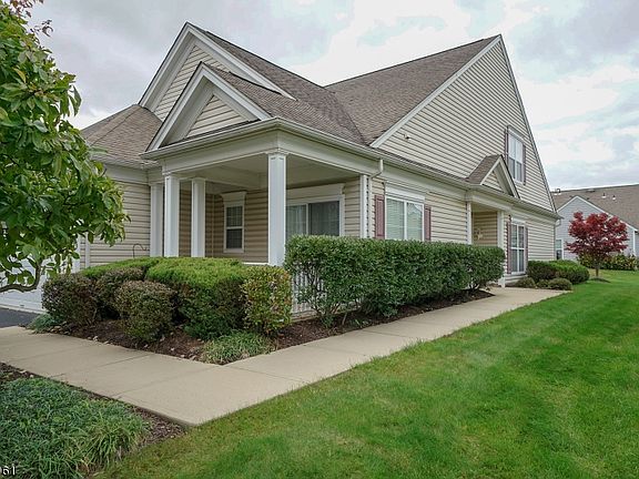 2nd image of 417 Breakers Ln