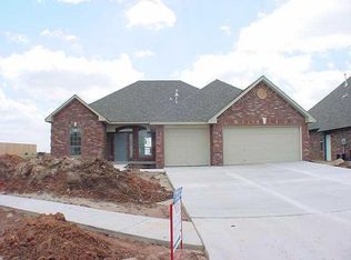 3012 Misty Ridge Rd, Norman, OK 73071