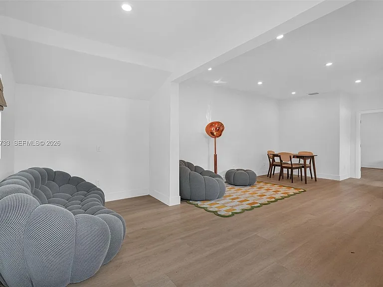 21 NE 48th St #2 — Photo 5