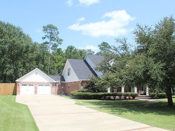 4th image of 1323 Woodcrest Dr