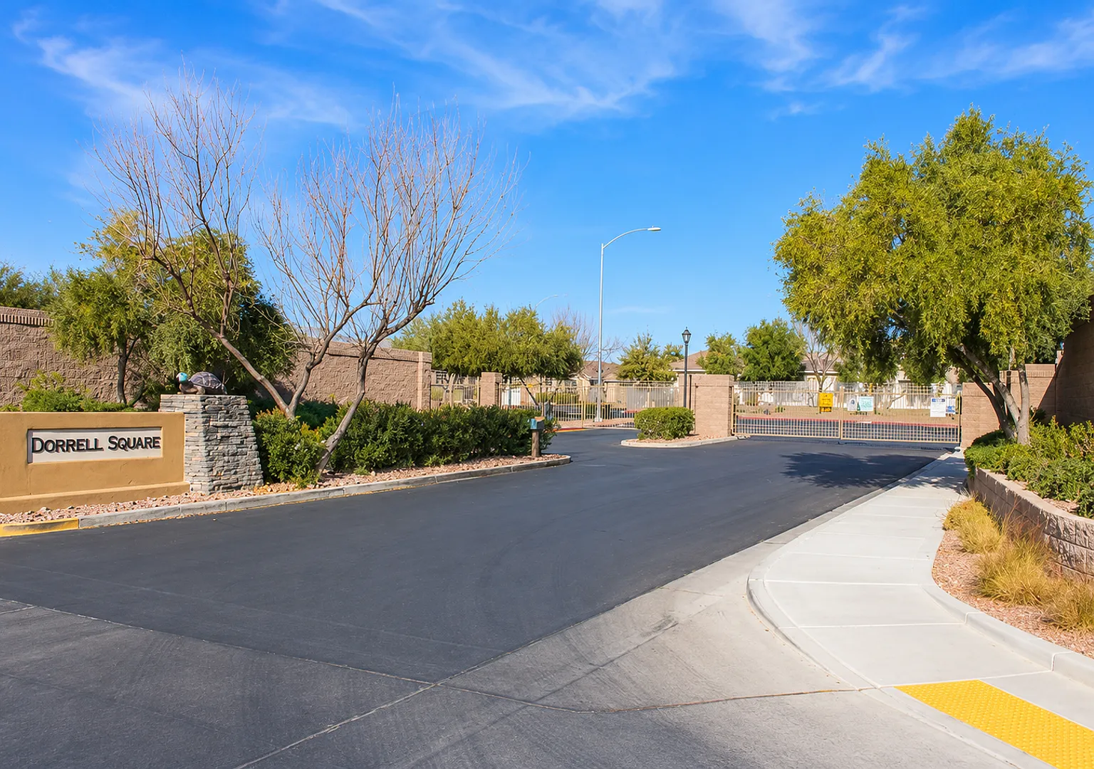 Large 3bd, 2 ba, 2 car 1235 sqft home — Photo 3