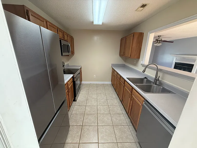 260 Pollard Dr — Photo 5