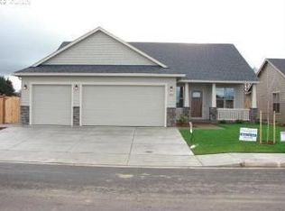 957 Kaylee Ave, Junction City, OR 97448
