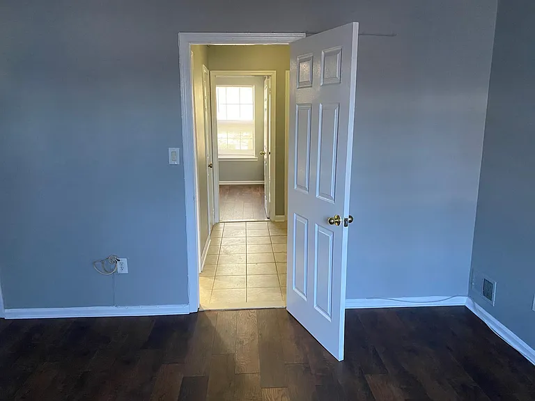 907 Woodbridge Comns Way — Photo 6