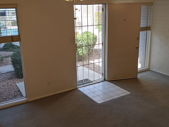 4th image of 1734 W Tuckey Ln Unit 4