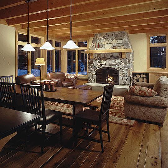 2nd image of 34 Mazama Pines Ln