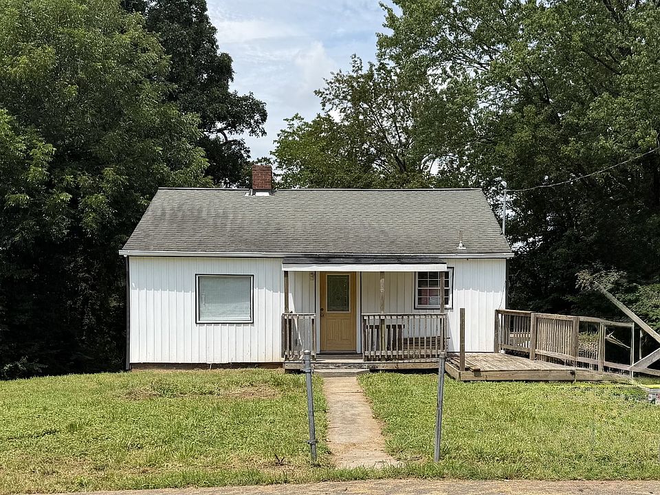 1st image of 3903 Selma Ave