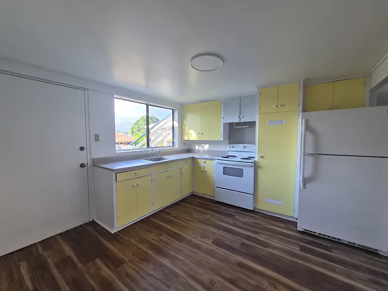 3350 Wauke St — Photo 3