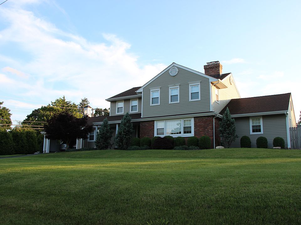 Exterior Front View